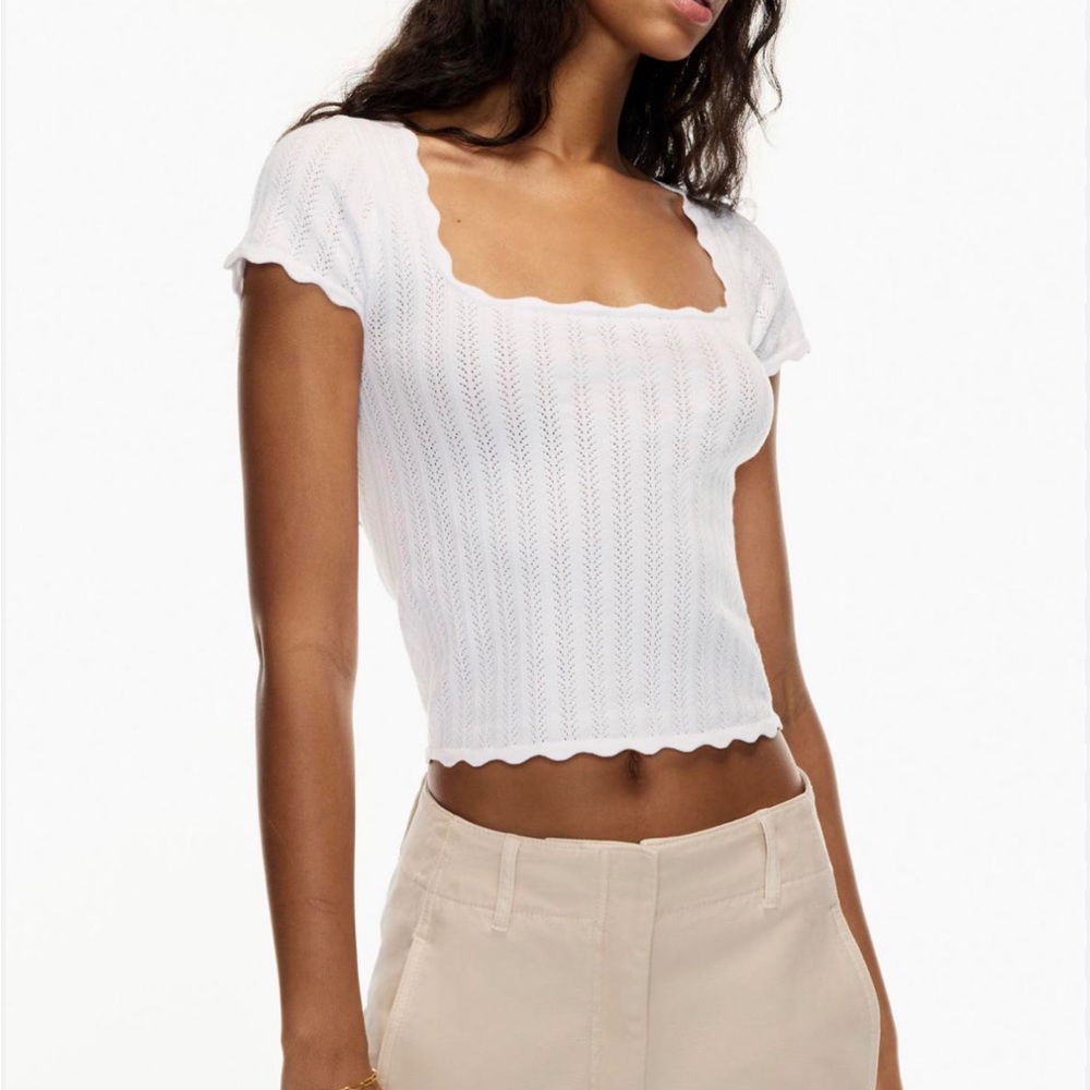 Aritzia White Short Sleeve Scallop-Edge Knit Tee